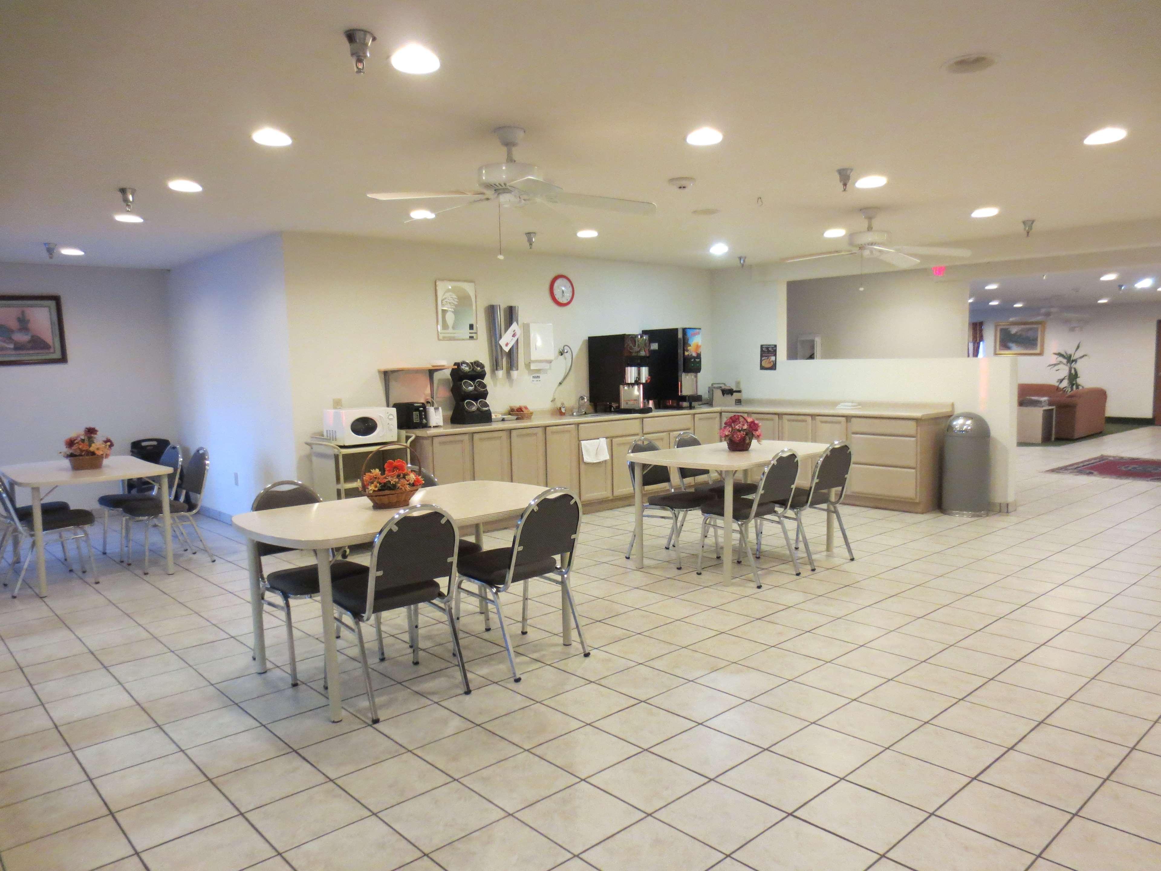 Pinckneyville Inn And Suites Extérieur photo